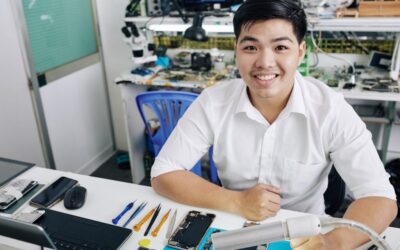 The Top Benefits of Choosing a Local Phone Repair Shop: Supporting Small Businesses and Building Community